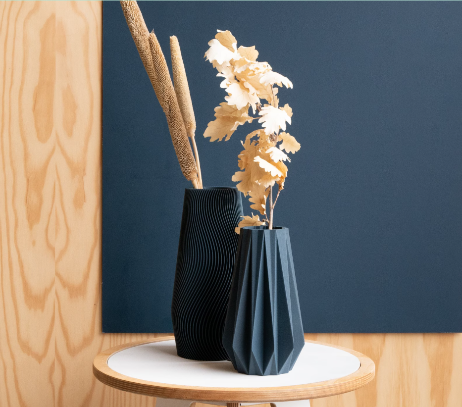 Vase "Wave" bois bleu Indigo - Fleurs fraiches ou séchées