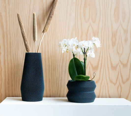 Vase "Wave" bois bleu Indigo - Fleurs fraiches ou séchées